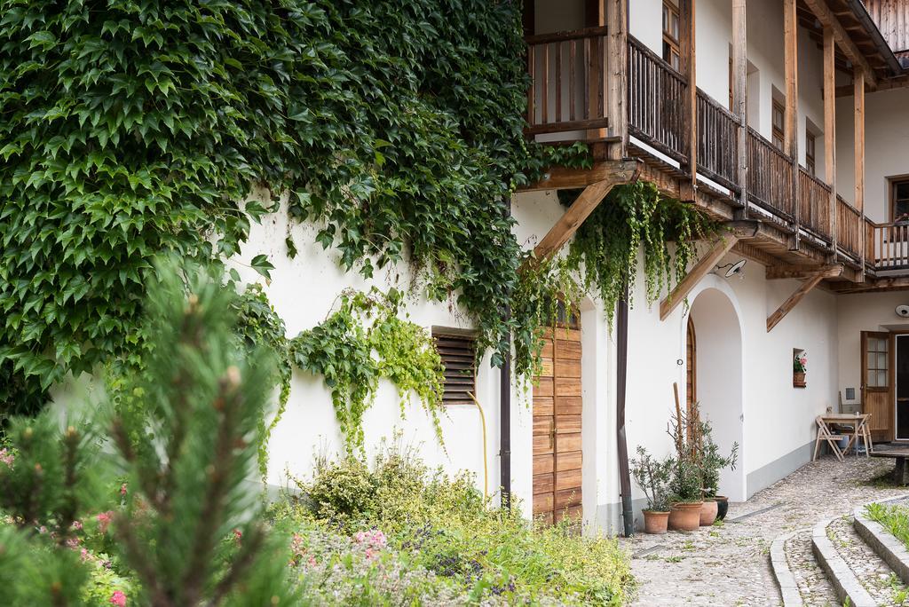 ホテル Alte Post Feistritz an der Gail エクステリア 写真